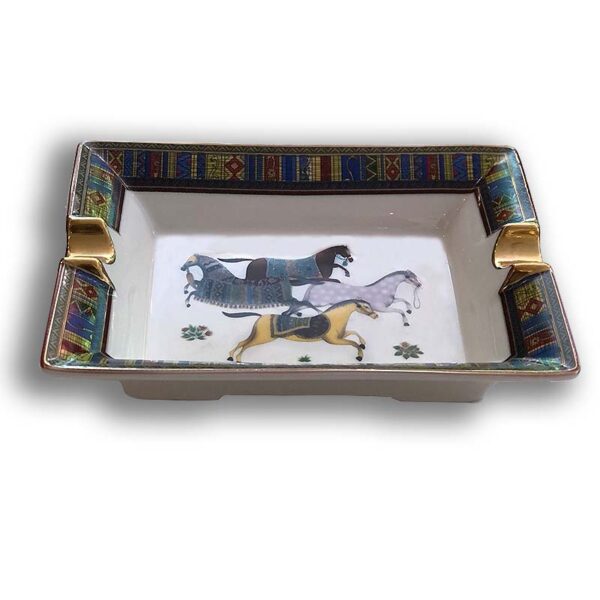 Ceramic Cigar Ashtray with 2 rest  4 horses Design